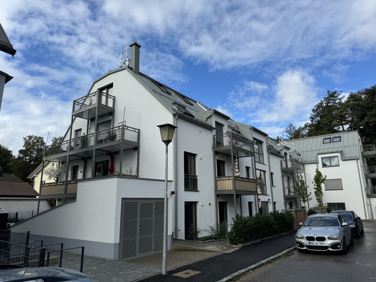 eco+ architekten - Projekt: Neubau eines Mehrfamilienhaus mit 9 Wohneinheiten und Tiefgarge im ECizienzhaus 55 Standard