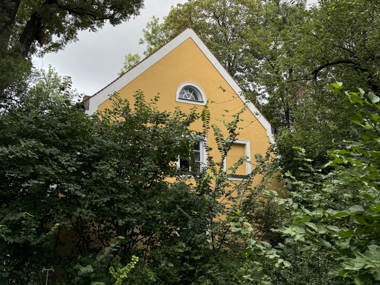 eco+ Architekten - Projekt: Sanierung der Dachhaut bei einem denkmalgeschützen Gebäude