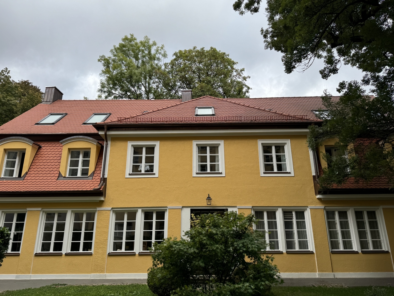 eco+ Architekten - Projekt: Sanierung der Dachhaut bei einem denkmalgeschützen Gebäude